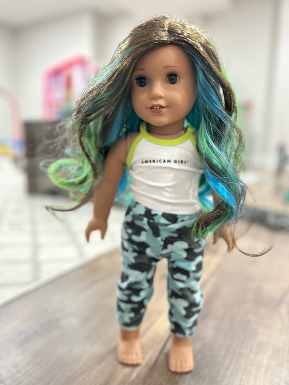 American Girl Truly Me Doll Outfit with Blue and Green Hair Streaks - Picture 6 of 7